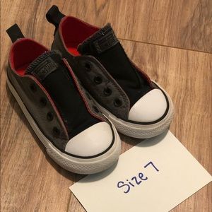 Toddlers converse size 7
